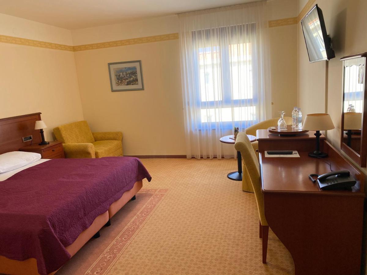 Hotel Laguna Привлака Номер фото