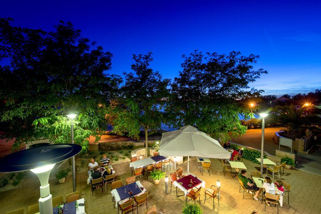 Hotel Laguna Привлака Экстерьер фото