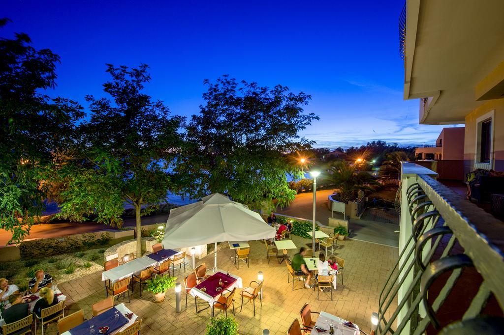 Hotel Laguna Привлака Экстерьер фото