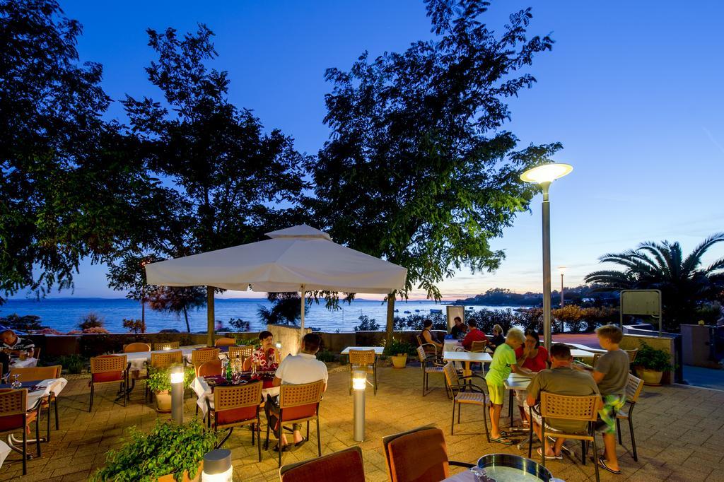 Hotel Laguna Привлака Экстерьер фото