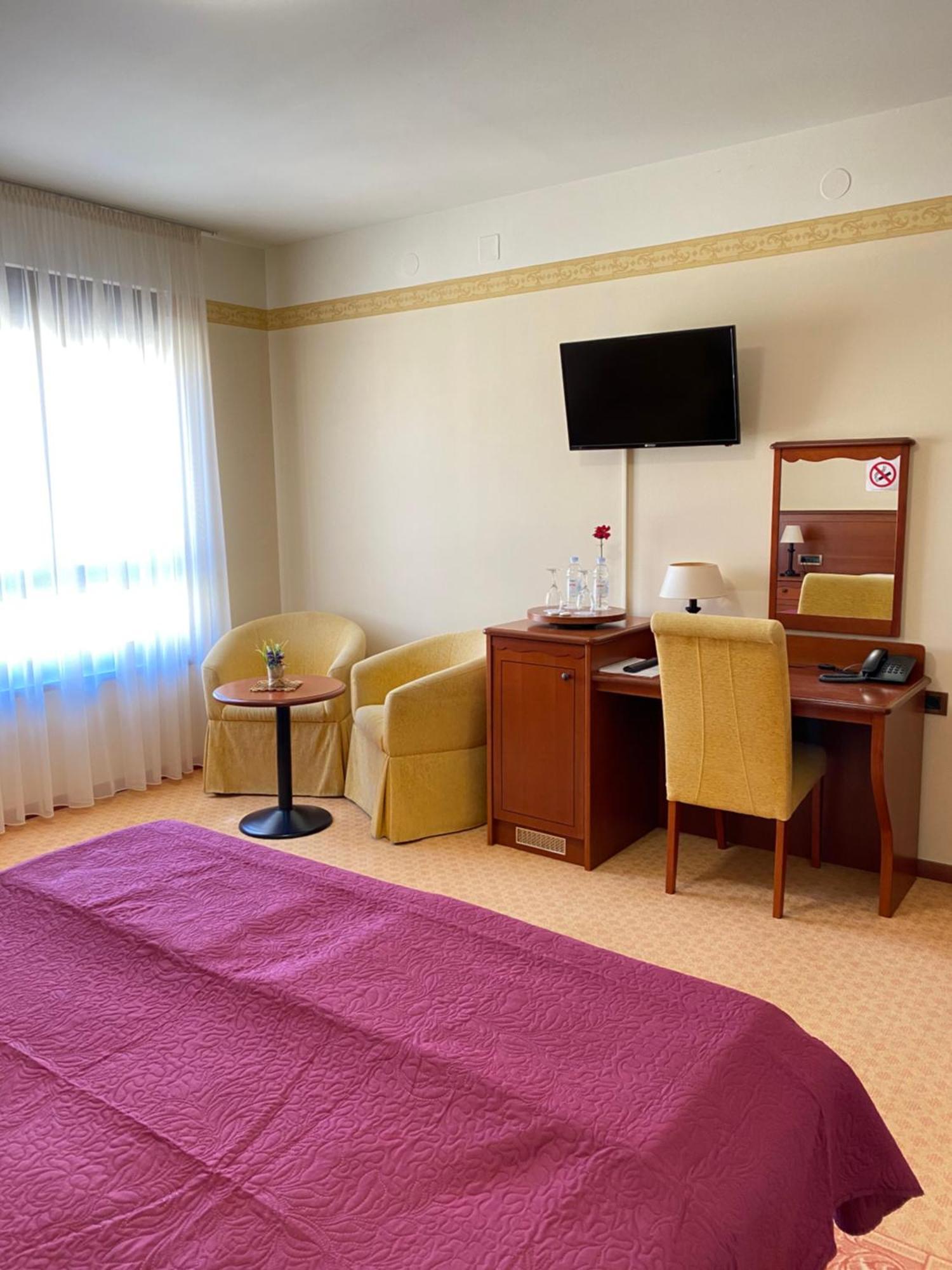Hotel Laguna Привлака Номер фото