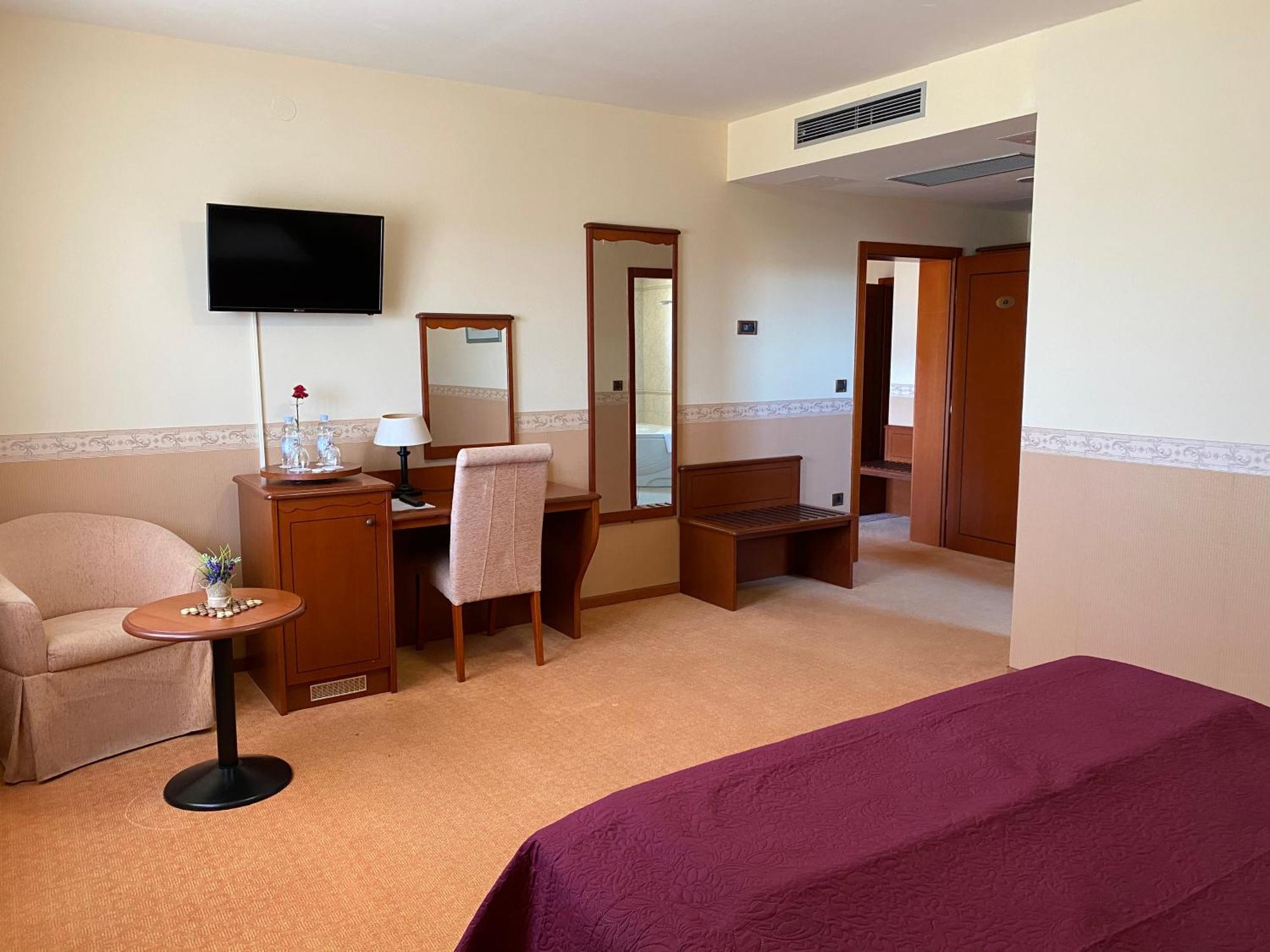 Hotel Laguna Привлака Номер фото