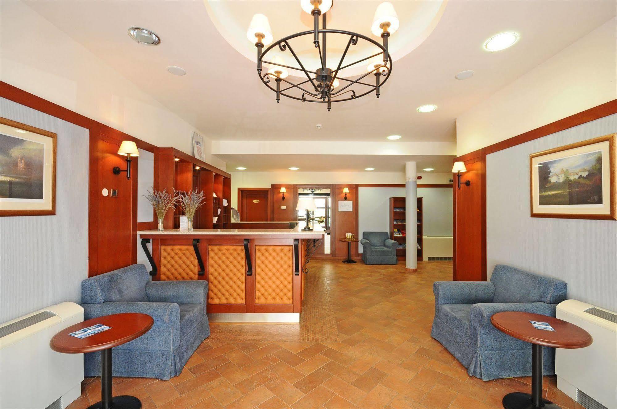 Hotel Laguna Привлака Экстерьер фото